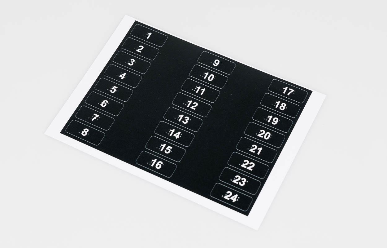 Etiketten für Adventskalender Kontrast und Blindenschrift Etiketten für Adventskalender Kontrast und Blindenschrift