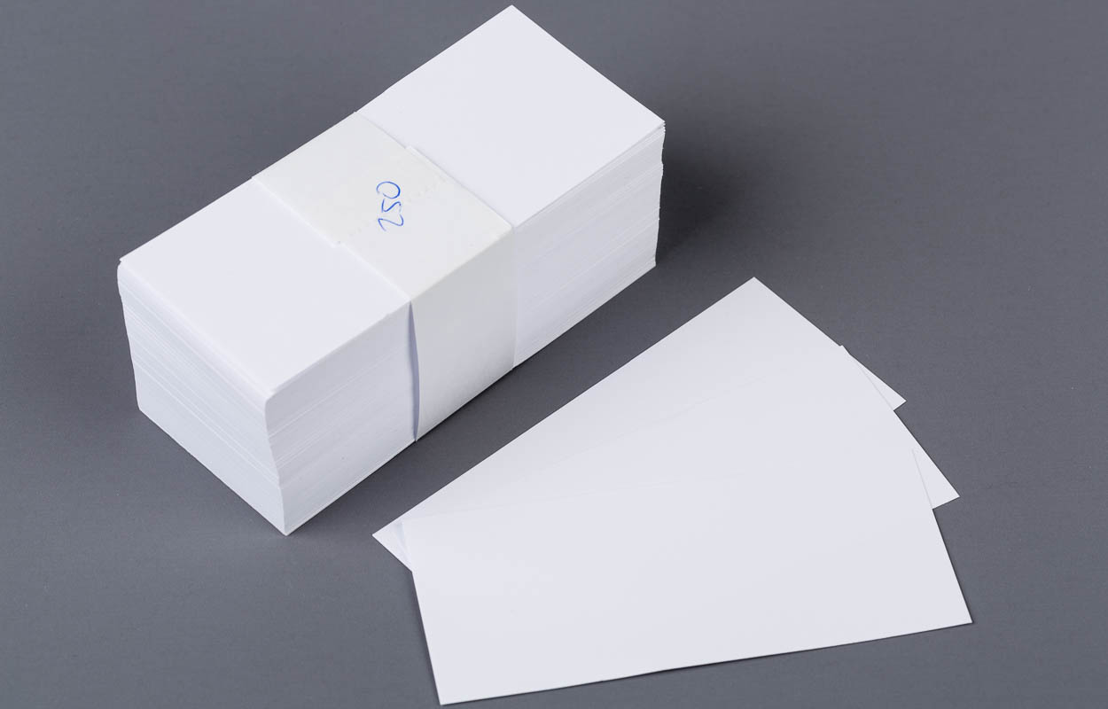 Papier braille 50 feuilles pour tableau braille 4 x 15 caractères Papier braille 50 feuilles pour tableau braille 4 x 15 caractères