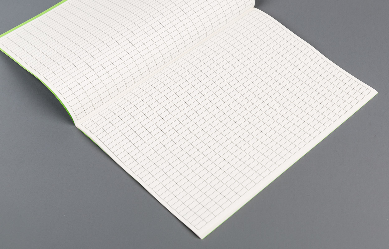 Heft A4 / 6x12mm kariert, rechteckig Heft A4 / 6x12mm kariert, rechteckig